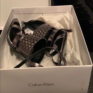 Calvin Klein beautiful Metallic heels- never worn.